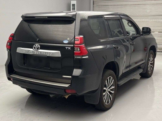 TOYOTA LAND CRUISER PRADO 2019