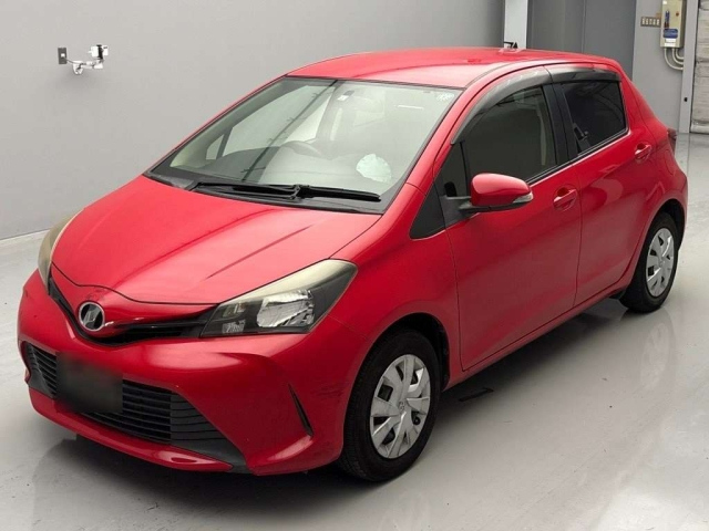 TOYOTA VITZ 2015