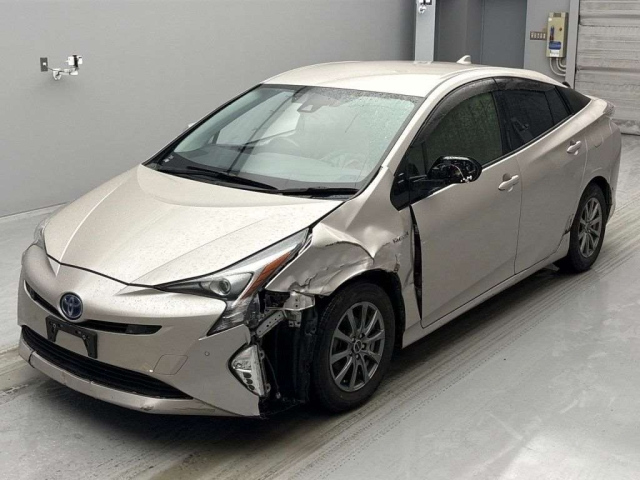 TOYOTA PRIUS 2018