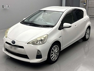 TOYOTA AQUA 2013