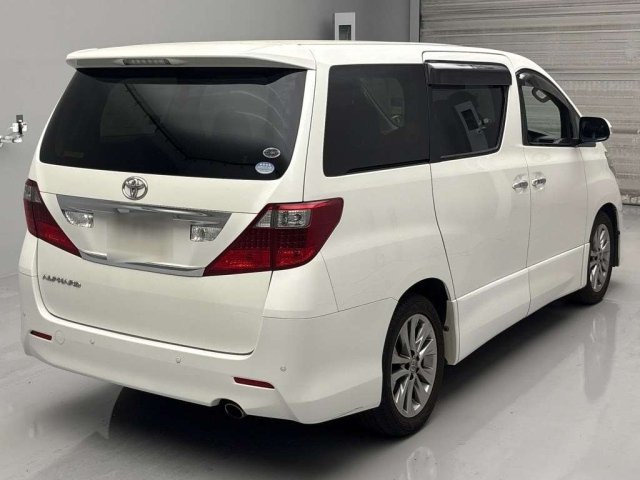 TOYOTA ALPHARD 2010