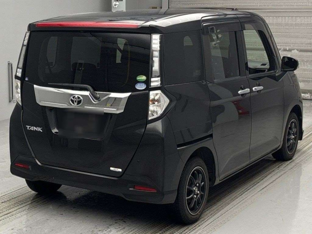 TOYOTA TANK 2018