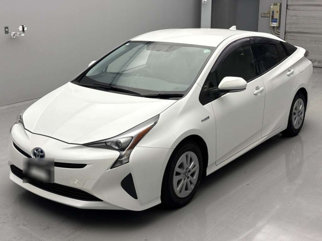 TOYOTA PRIUS 2018