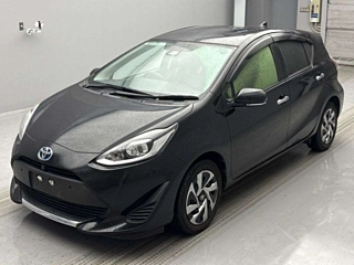 TOYOTA AQUA 2021