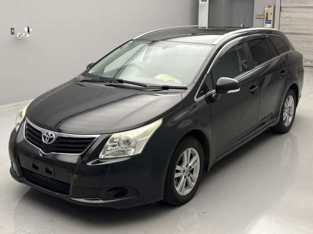TOYOTA AVENSIS WAGON 2011