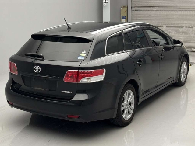 TOYOTA AVENSIS WAGON 2011