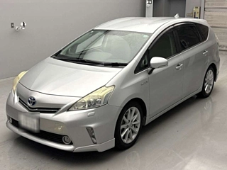 TOYOTA PRIUS ALPHA 2012