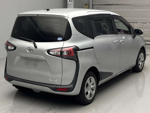 TOYOTA SIENTA 2018