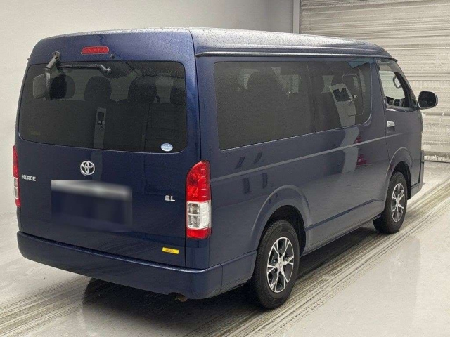 TOYOTA HIACE 2015