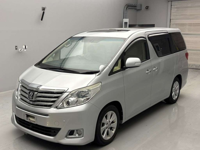 TOYOTA ALPHARD 2013