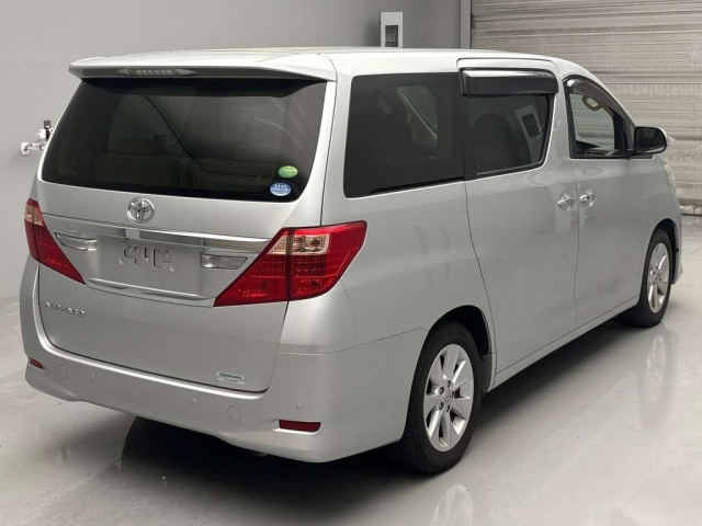 TOYOTA ALPHARD 2013