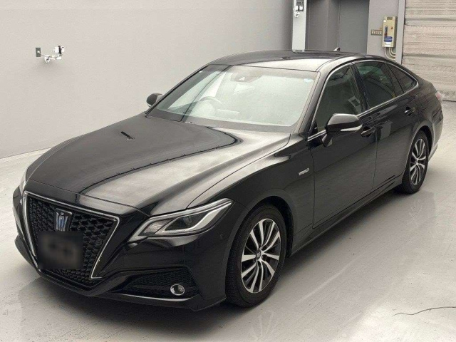 TOYOTA CROWN 2018