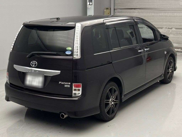 TOYOTA ISIS 2016