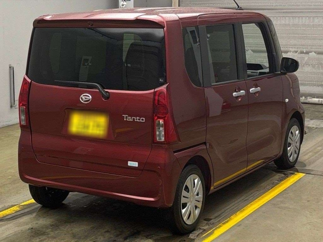 DAIHATSU TANTO 2024