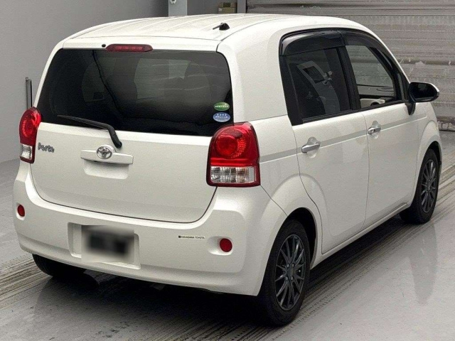 TOYOTA PORTE 2018