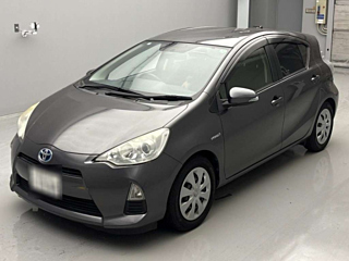 TOYOTA AQUA 2013