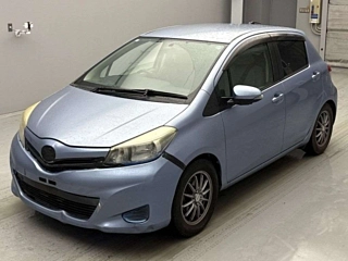 TOYOTA VITZ 2011