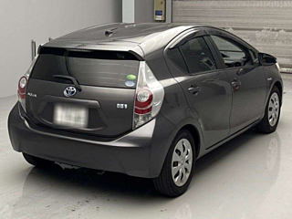 TOYOTA AQUA 2013
