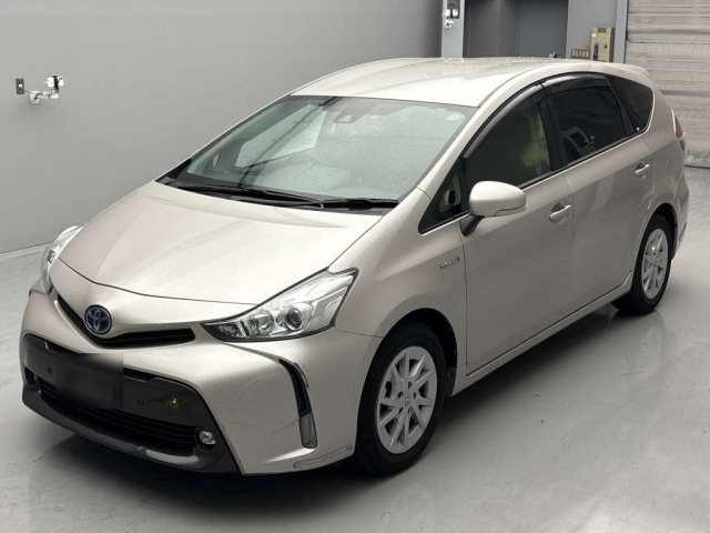 TOYOTA PRIUS ALPHA 2020