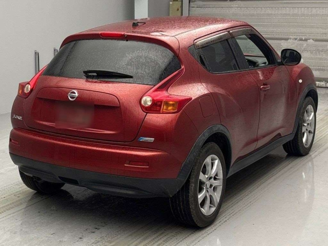 NISSAN JUKE 2012