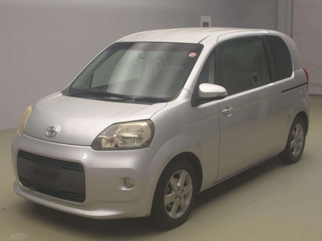 TOYOTA PORTE 2012