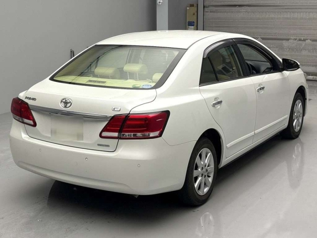 TOYOTA PREMIO 2016
