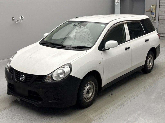 NISSAN AD 2020