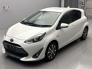 TOYOTA AQUA 2018