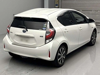TOYOTA AQUA 2018