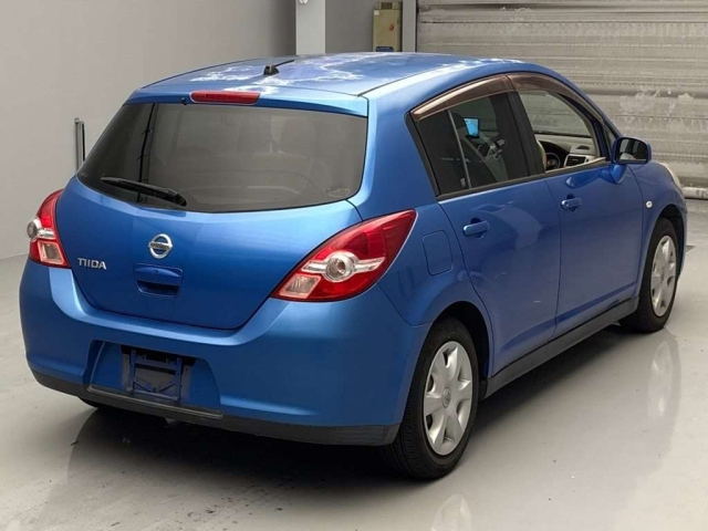 NISSAN TIIDA 2009