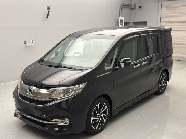 HONDA STEP WAGON 2015