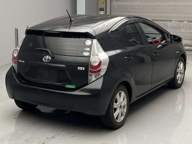 TOYOTA AQUA 2014
