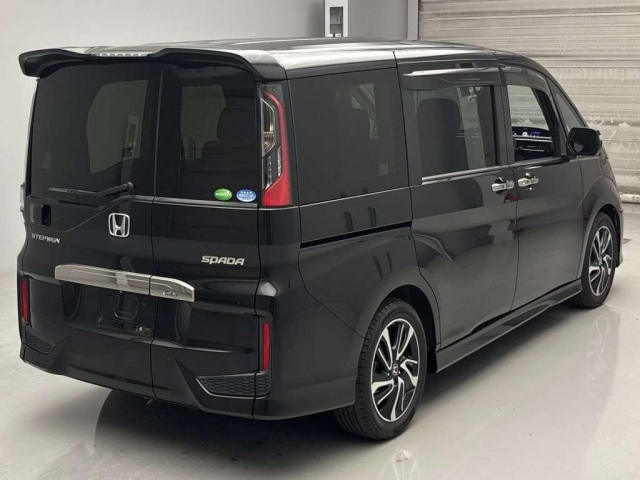 HONDA STEP WAGON 2015