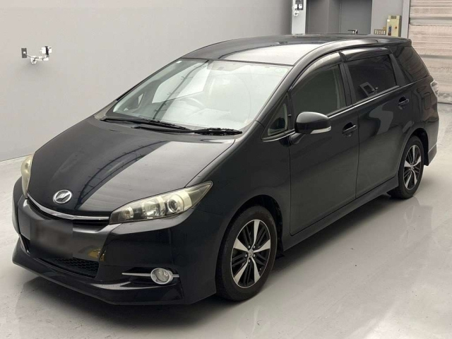 TOYOTA WISH 2013