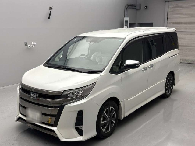 TOYOTA NOAH 2021