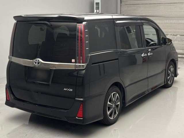 TOYOTA NOAH 2020
