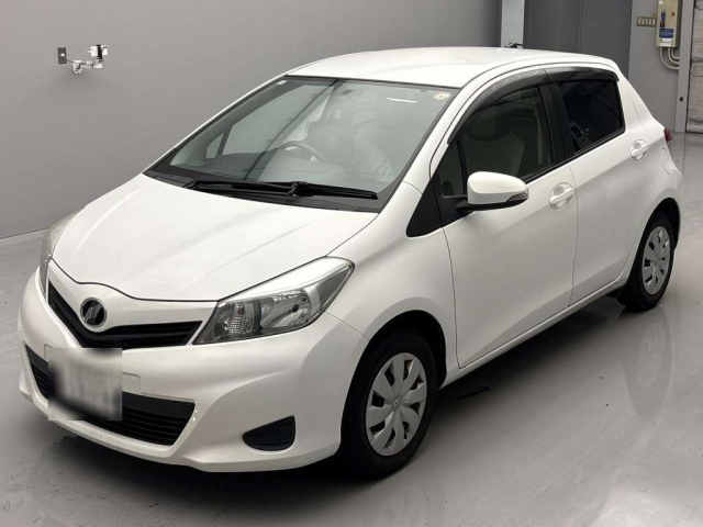 TOYOTA VITZ 2012