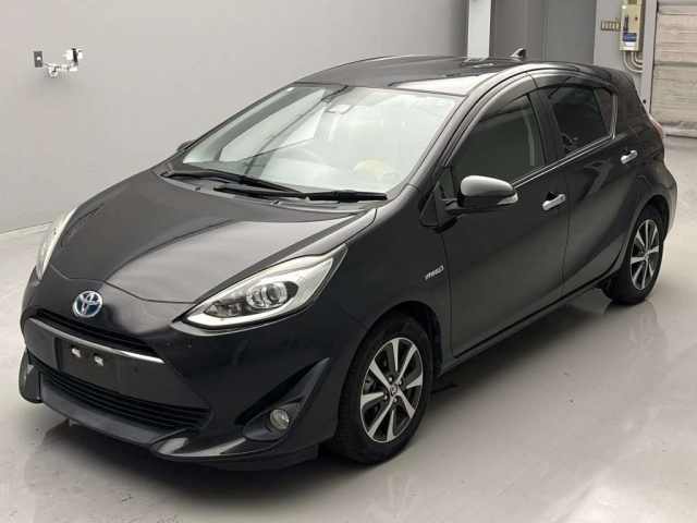 TOYOTA AQUA 2018