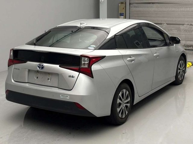 TOYOTA PRIUS 2019