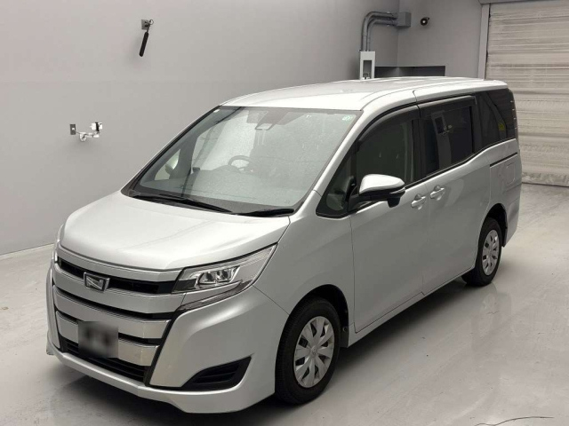 TOYOTA NOAH 2020