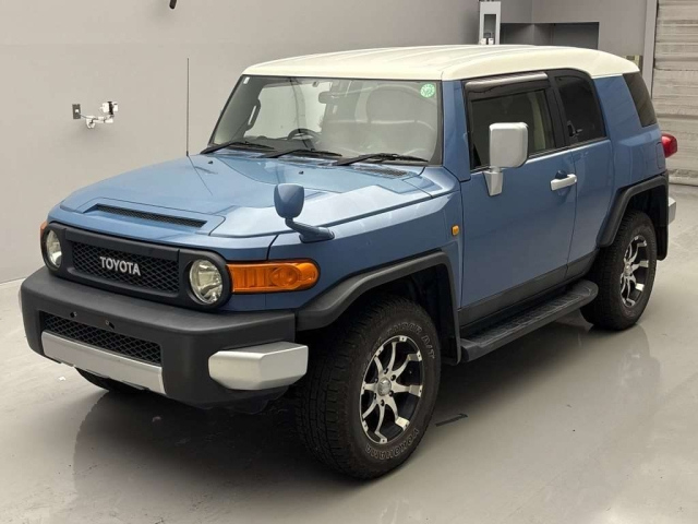 TOYOTA FJ CRUISER 2012