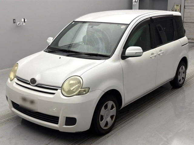 TOYOTA SIENTA 2010
