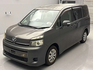TOYOTA VOXY 2011