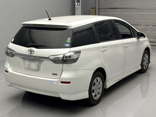 TOYOTA WISH 2014