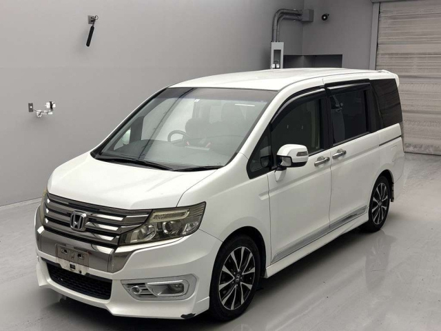 HONDA STEP WAGON 2013
