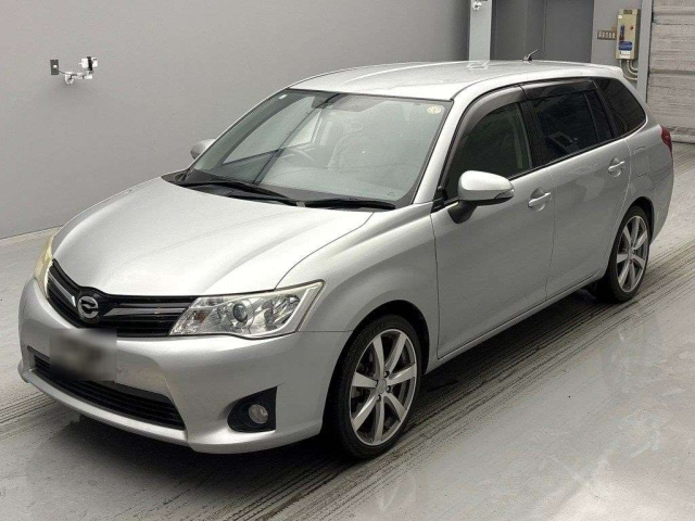 TOYOTA COROLLA FIELDER 2013