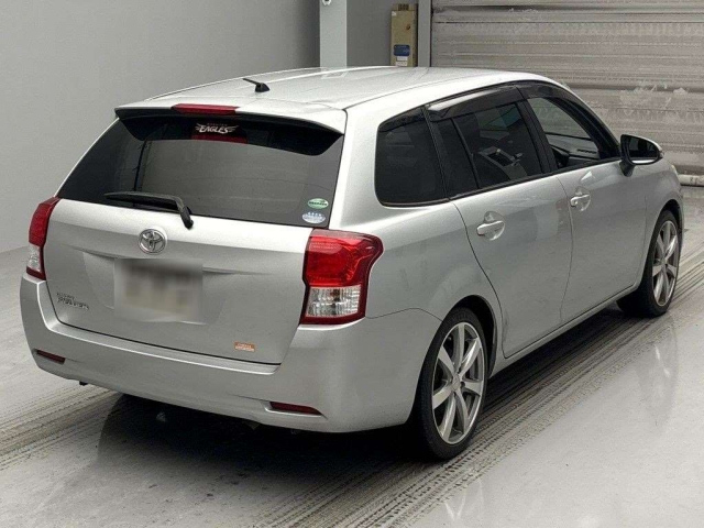 TOYOTA COROLLA FIELDER 2013