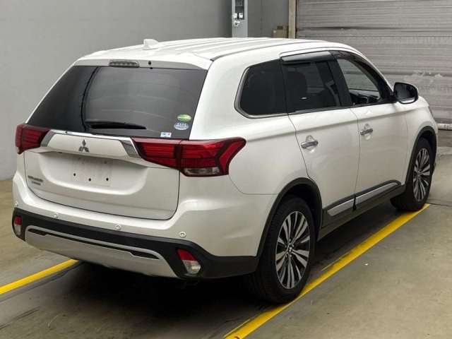 MITSUBISHI OUTLANDER 2018