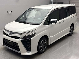 TOYOTA VOXY 2020