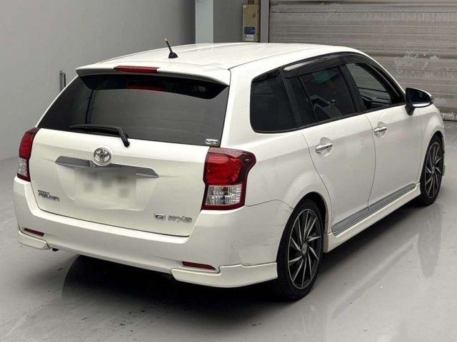 TOYOTA COROLLA FIELDER 2013